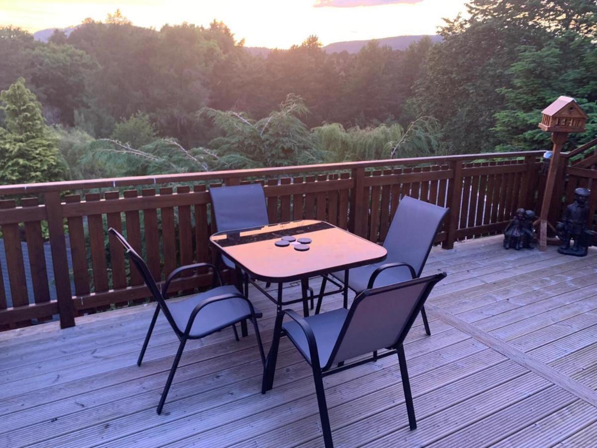 Beautiful 2 Bedroom Lodge With Stunning Views แบลร์แอทโฮล ภายนอก รูปภาพ