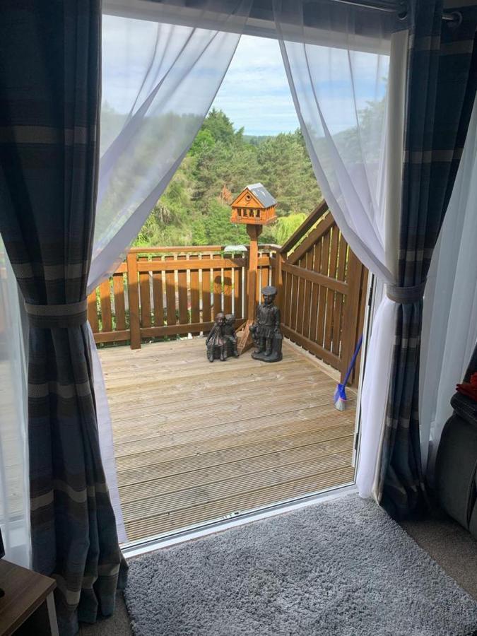 Beautiful 2 Bedroom Lodge With Stunning Views แบลร์แอทโฮล ภายนอก รูปภาพ